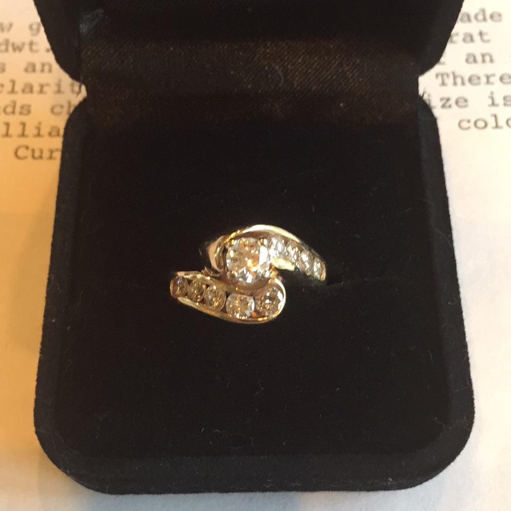 🎁Diamond Ring custom made size 6🎁